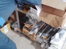 Работали на складе с инструментом